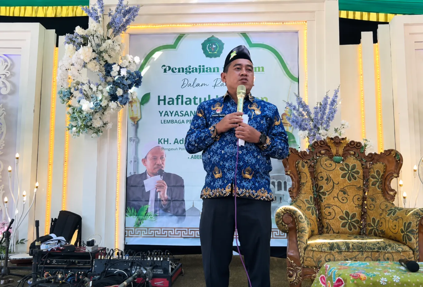 Hadiri Haflatul Imtihan LPI Al-Ma'arif, Kepala Kemenag Sumenep Ajak Santri Perkuat Akhlak