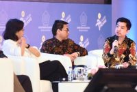 William Tanuwijaya, dalam sebuah momen perayaan hari Oeang ke-72 bersama Menkeu Sri Mulyani, dan sejumlah tokoh penting lainnya (Sumber: IG @liamtanu)