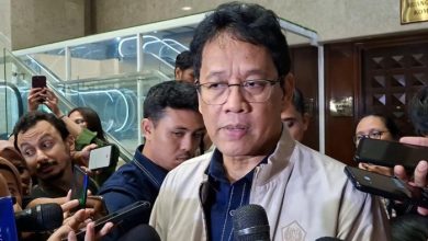 WAWANCARA. Menkeu Purbaya Yudhi Sadewa memberikan keterangan kepada awak media terkait kebijakan fiskal pemerintah di tengah tantangan ekonomi global. (istimewa/redaksi/estoria)