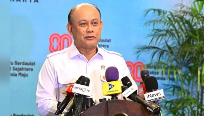 JUMPA PERS. Kepala BGN Dadan Hindayana menyampaikan paparan kepada awak media terkait realisasi anggaran dan program MBG di Jakarta. (istimewa/redaksi/estoria).