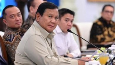 PERTEMUAN. Presiden Prabowo Subianto memimpin pertemuan bersama sejumlah tokoh dan pimpinan partai politik di Istana Merdeka, Jakarta. (istimewa/redaksi/estoria)