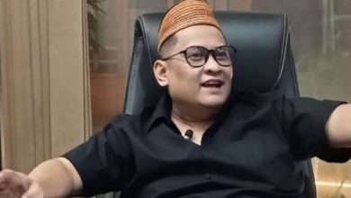 PROFIL. Haji Her menyebut keuntungan dapur MBG miliknya digunakan untuk program bedah rumah warga di Bangkalan. (istimewa/redaksi/estoria)