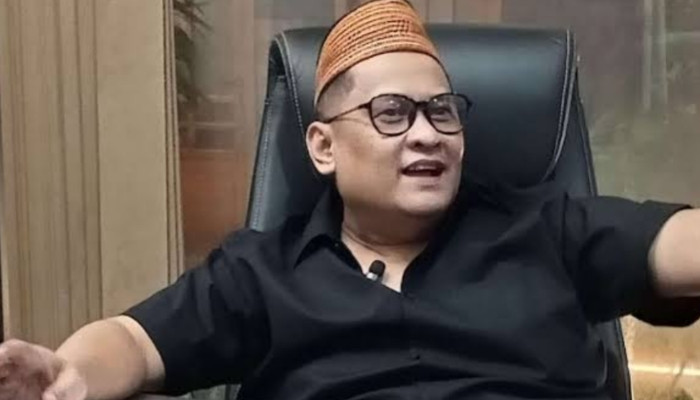 PROFIL. Haji Her menyebut keuntungan dapur MBG miliknya digunakan untuk program bedah rumah warga di Bangkalan. (istimewa/redaksi/estoria)